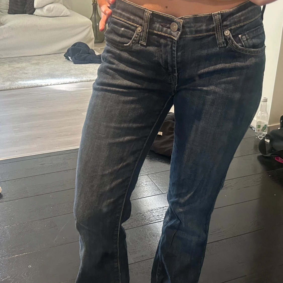 Mörkblå bootcut jeans