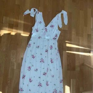 Viral bik bok klänning 🌸 - Knappt använd så i fint skick! ☺️🌸
