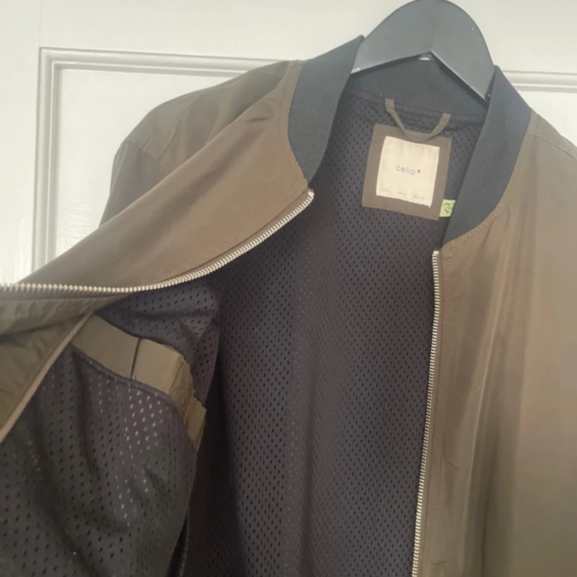 Olivgrön bomberjacka från Celio* - 3