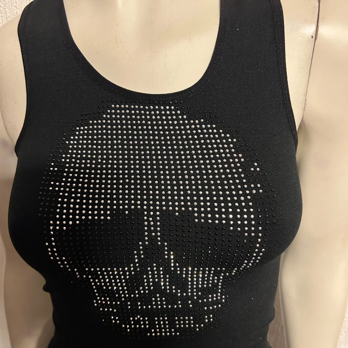 Linne med strasstenar. Lite kortare modell L/XL - 1