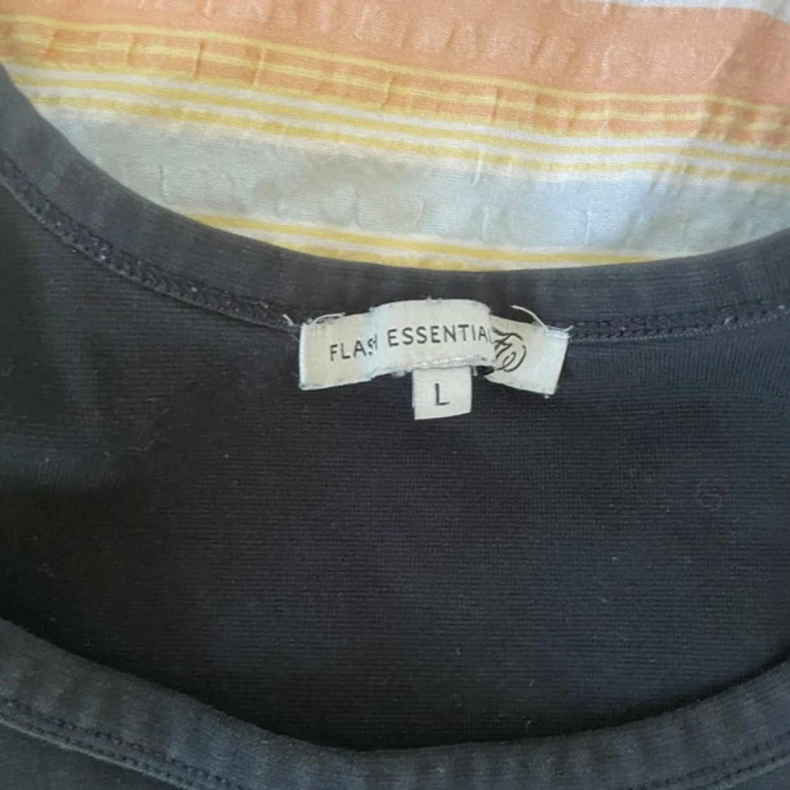 Svart linnetopp från Flax Essentials - 1