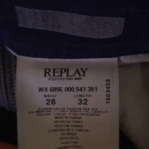 Replay Jeans - Tja säljer nu ett par Replay Jeans i storlek 28 för endast 350kr då dem är för små för mig! W28 L30. Pris är ej hugget i sten, hör av er i dm vid funderingar 🙌