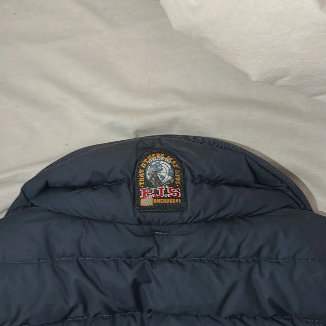 Mörkblå dunväst från Parajumpers - 2