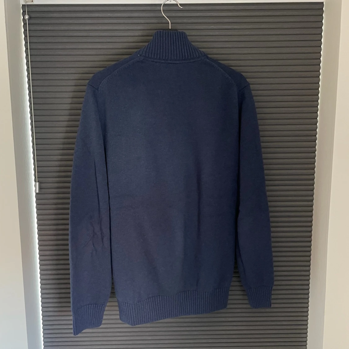 Marinblå stickad tröja från GANT - 2