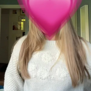 Stickad tröja från Kappahl  - Super gosig tröja från Kappahl som jag använt fåtal gånger därav fortfarande i mycket bra skick! ❤️❤️