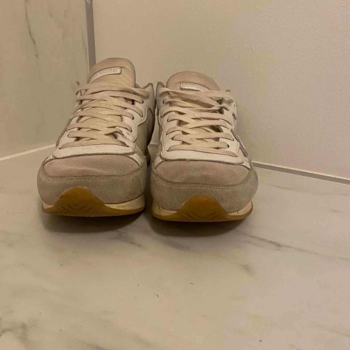 Philippe model  - 90