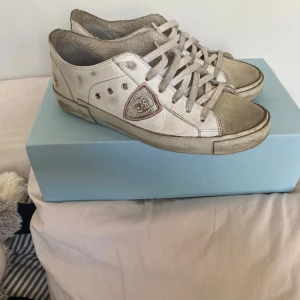 Philippe model sneakers - Skor från Philippe model i storlek 38