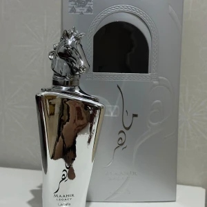 Maahir Legacy lattafa - Parfymen som ny 100ml cirka 96 kvar Kommer med kartong och hela presentation