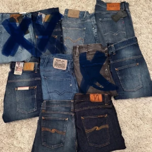 Sjuka steals från Replay, nudie & Morris - Har nu fått in nya jeans, gå in på hemsidan för mer bilder. Köp ej från denna annons! Storlekar från W28 till W 34.