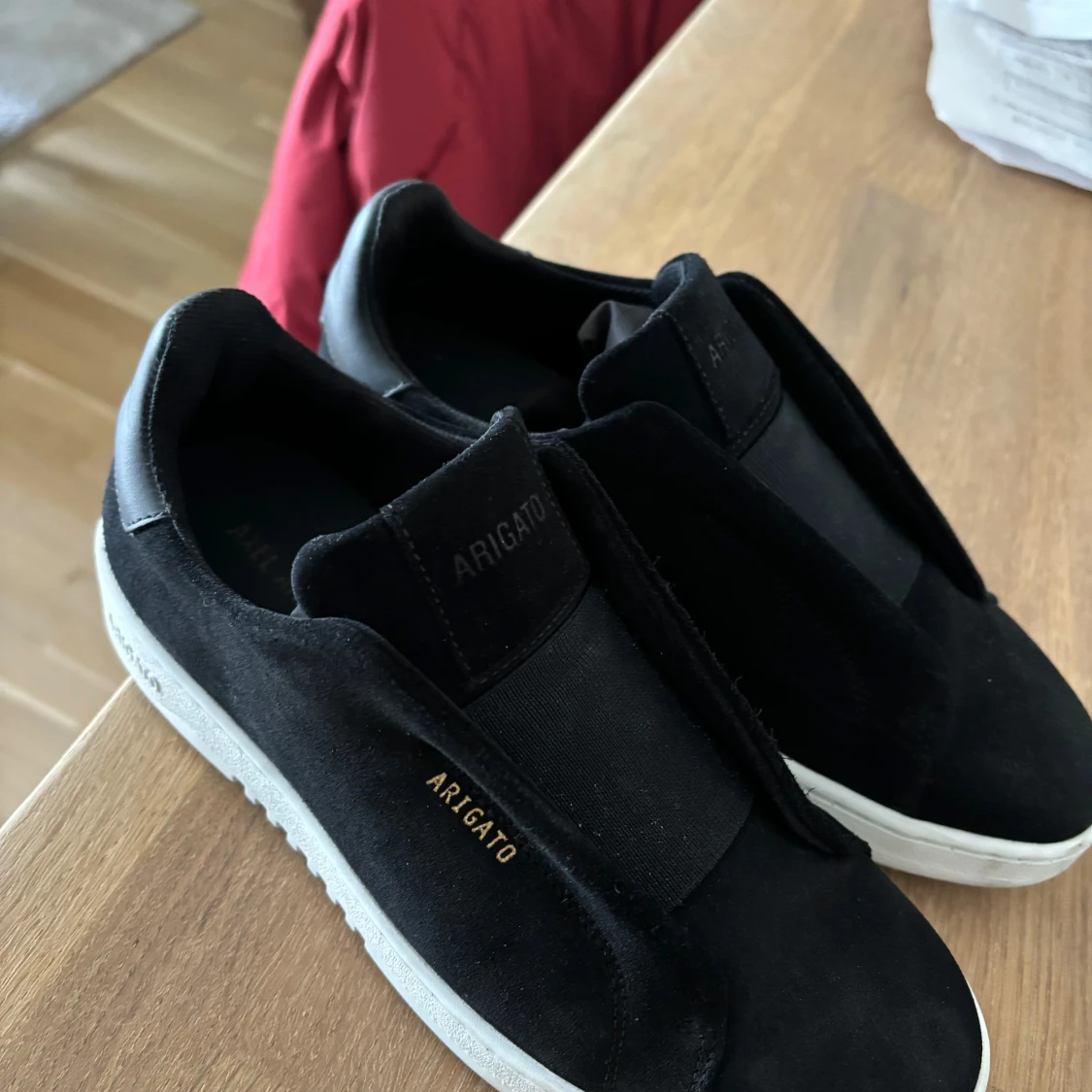 Svarta sneakers från Axel Arigato - 2