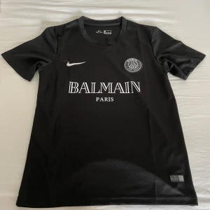 Psg x Balmain - Säljer en helt ny och oanvänd rep. Storlek S