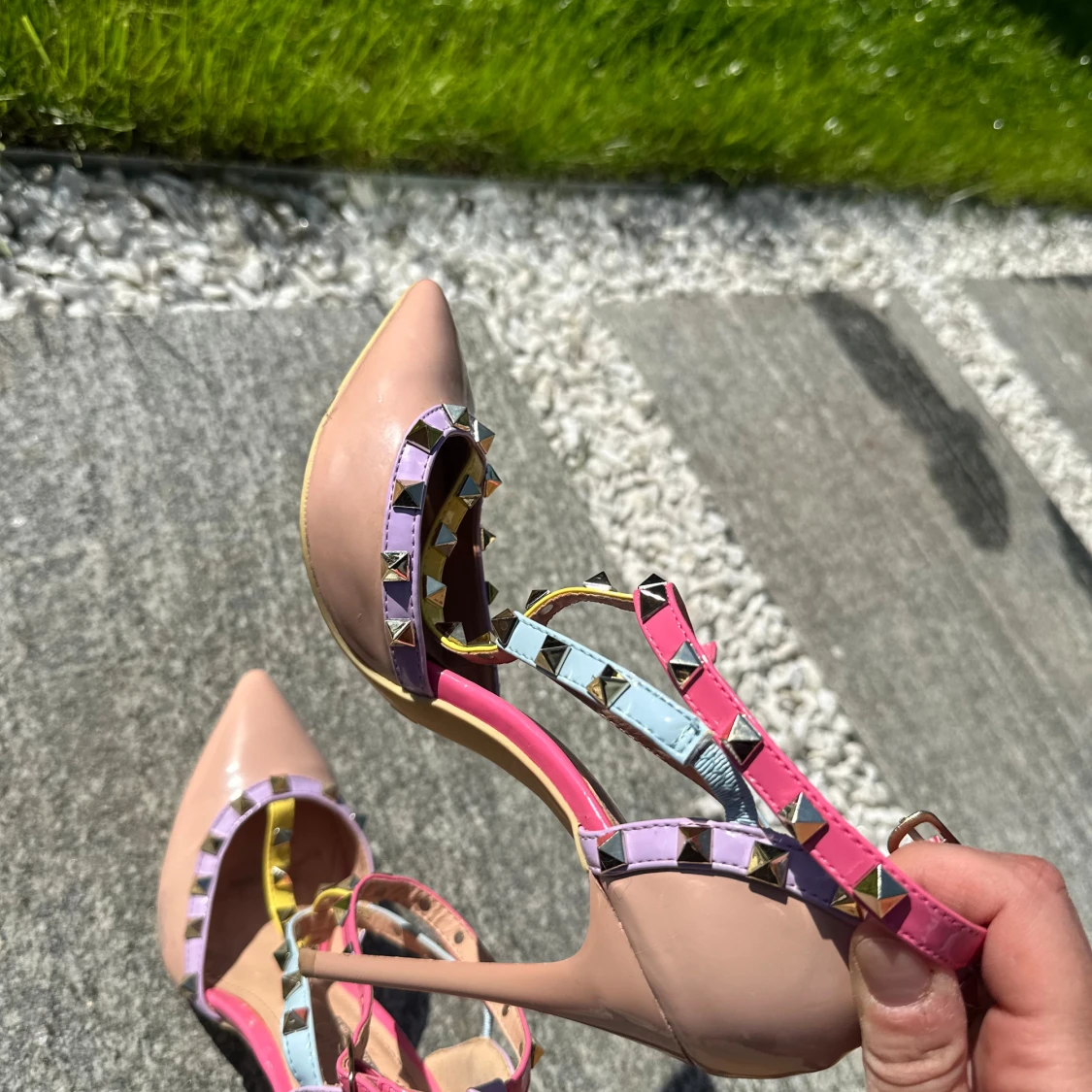 Pastellfärgade pumps  - 2