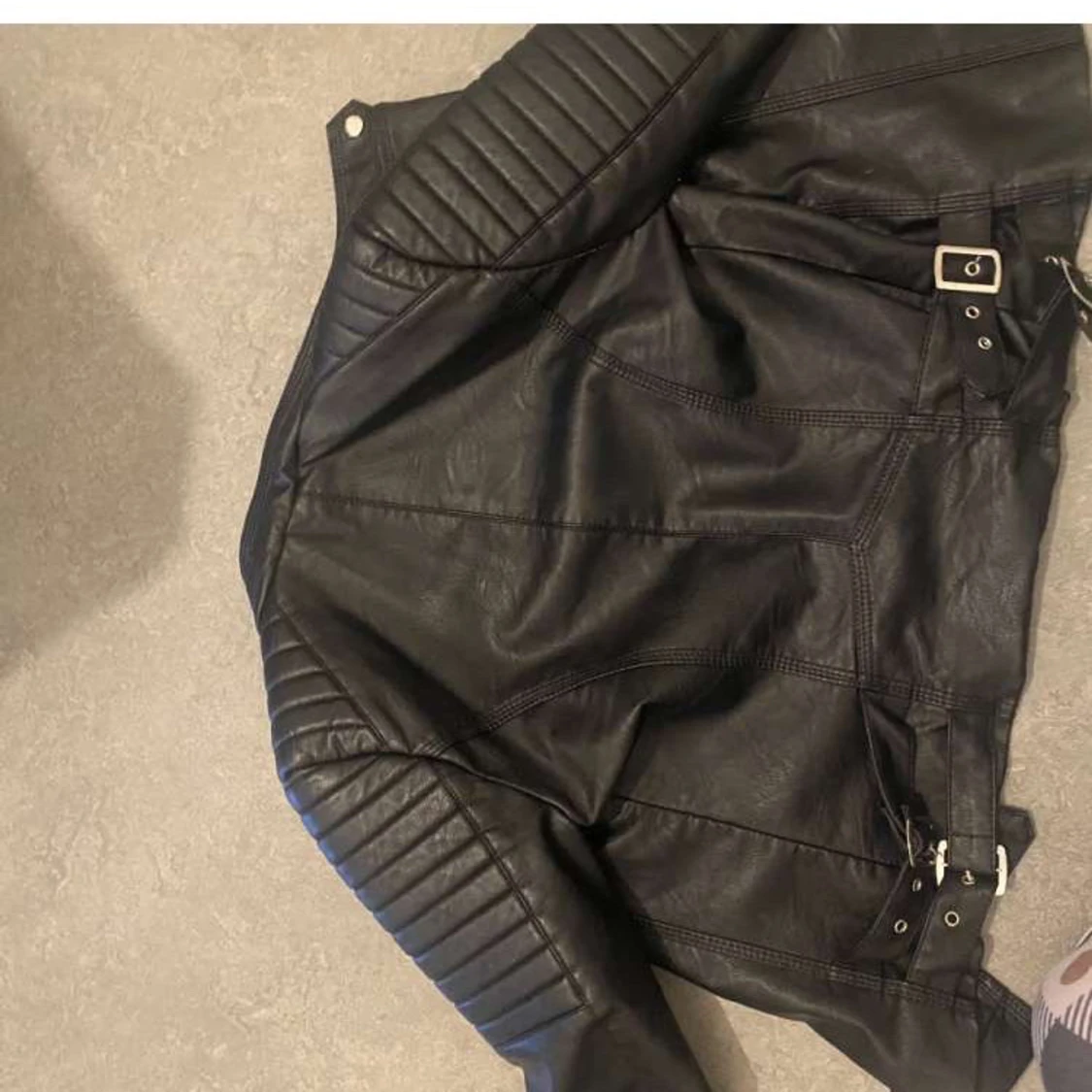 Svart skinnjacka från chiquelle