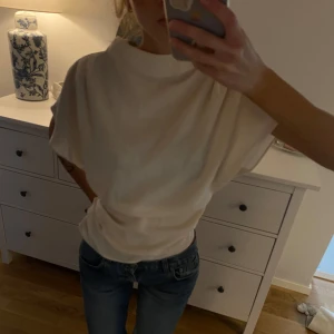 Topp - Stilren och snygg topp!! Så så fin men kommer inte till användning💕💕