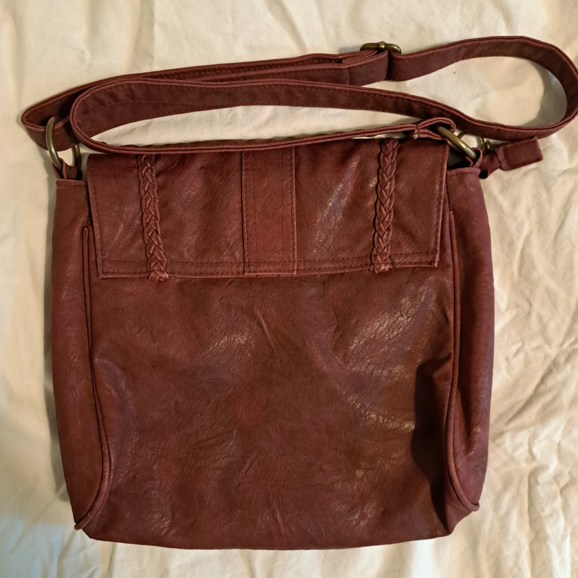 Mörkröd axelväska - 1