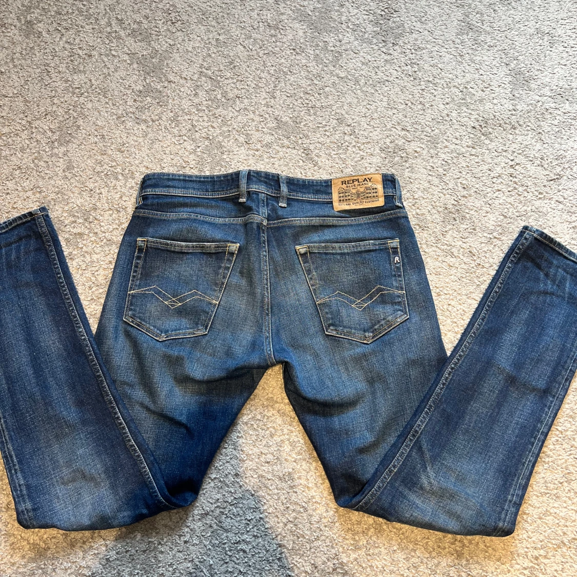 Blå jeans från Replay med raka ben - 1