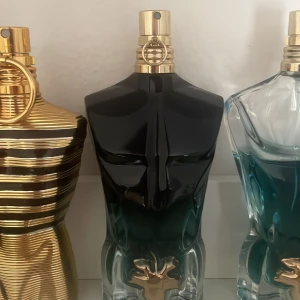 Parfym sample JPG le beau le parfum  - Säljer parfym sample 1,2,3,4,5ml av JPG le beau le parfum. Bara att höra av dig så kommer vi överens om ett billigt pris! Alla köp för extra surprise sample!