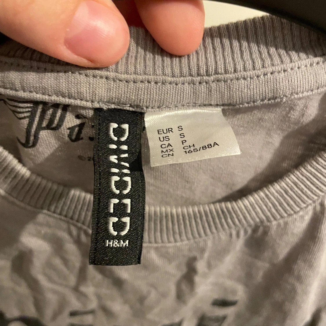 Grå Pixies t-shirt från H&M Divided - 2