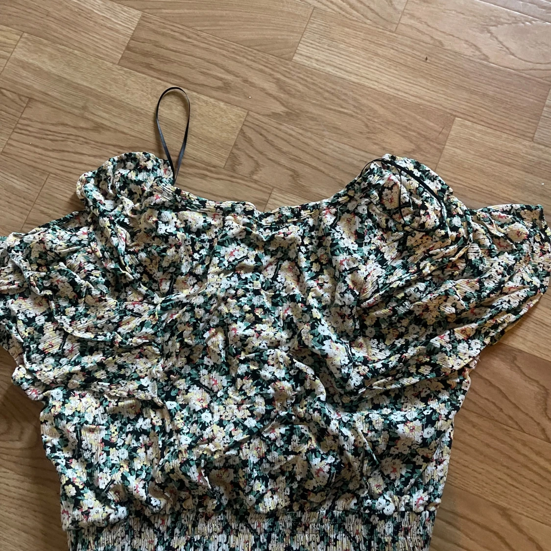 Blommig omlottopp från Pull&Bear - 2