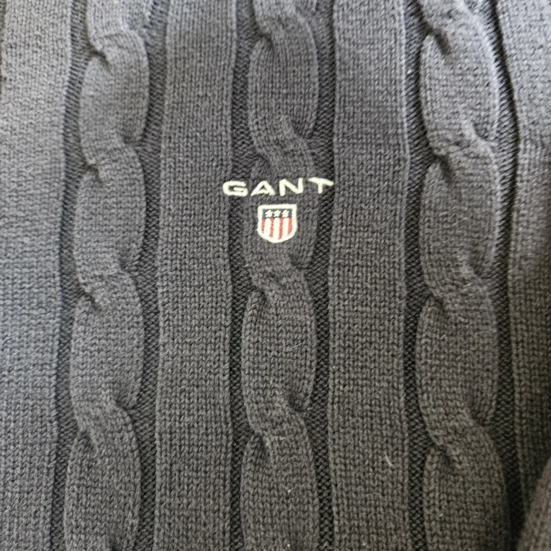 Mörkgrå kabelstickad tröja GANT - 1