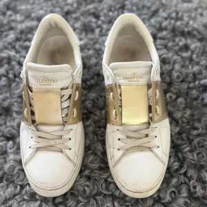 valentino open  - storlek 37, skick 7/10 