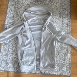 Pier one zip  - Vit zip använd några gånger men bra skick str s och xs