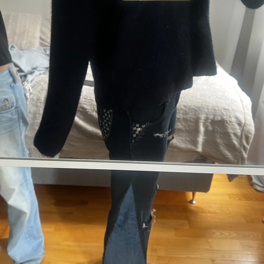 bootcut jeans med slitningar - 1