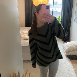 Stickad tröja - Tröja från Only i namn ”ONLELIZA STICKAD TRÖJA”. Aldrig använd, endast testad i butik.