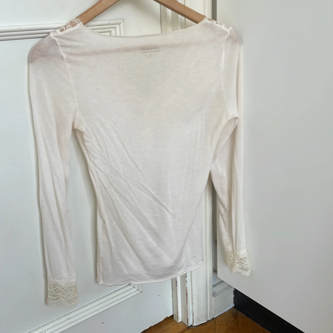Vit spets tröja från Intimissimi - 2