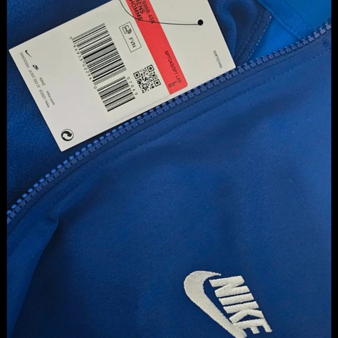 Nike Men's Sportswear Essential Tracksuit - 4