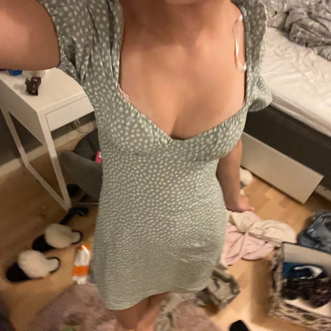 Grön blommig klänning - 2