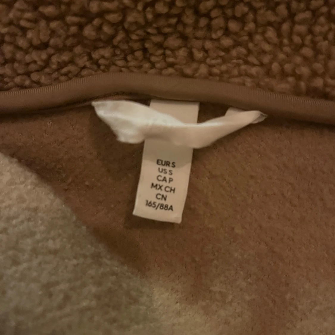 Brun teddyjacka med dragkedja - 3