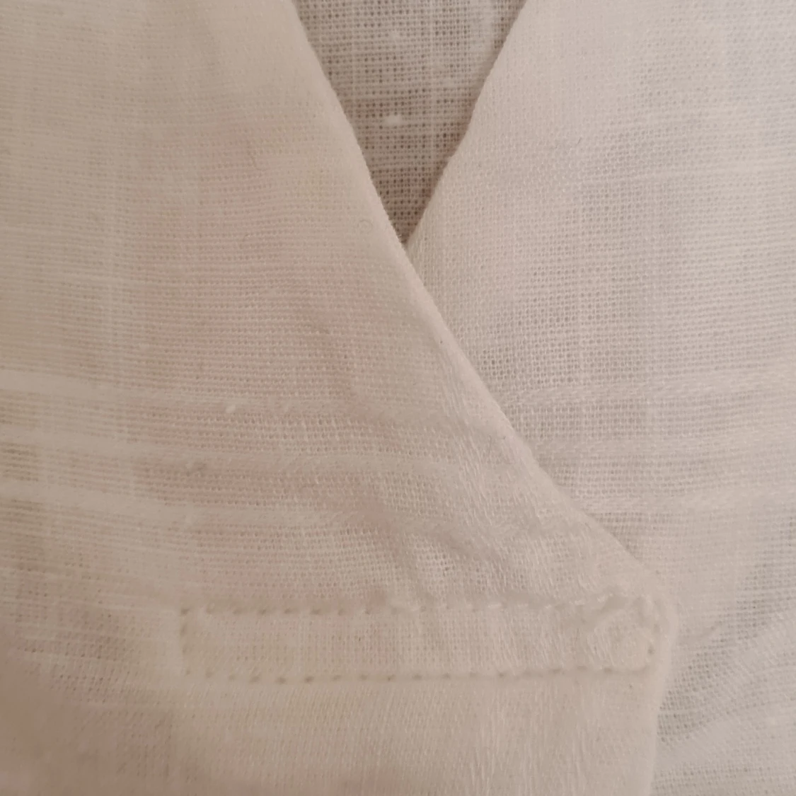 Vit blus från H&M  - 4