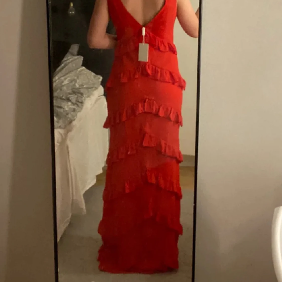 Röd balklänning med volanger - 3
