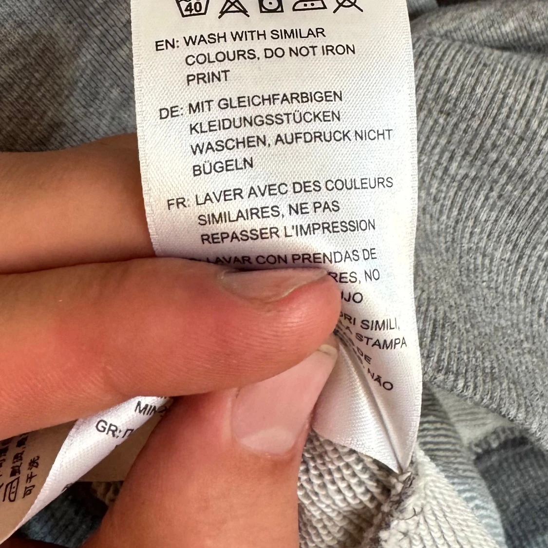 Grå hoodie från GANT med tryck - 2