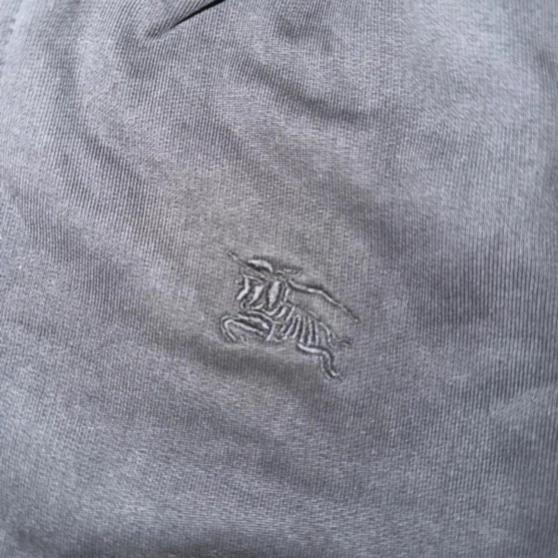 Svart burberry zip up hoodie - 2