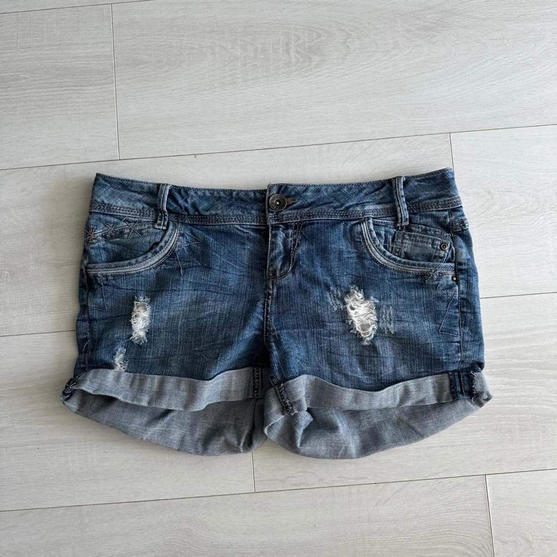 Lågmidjade shorts - 2