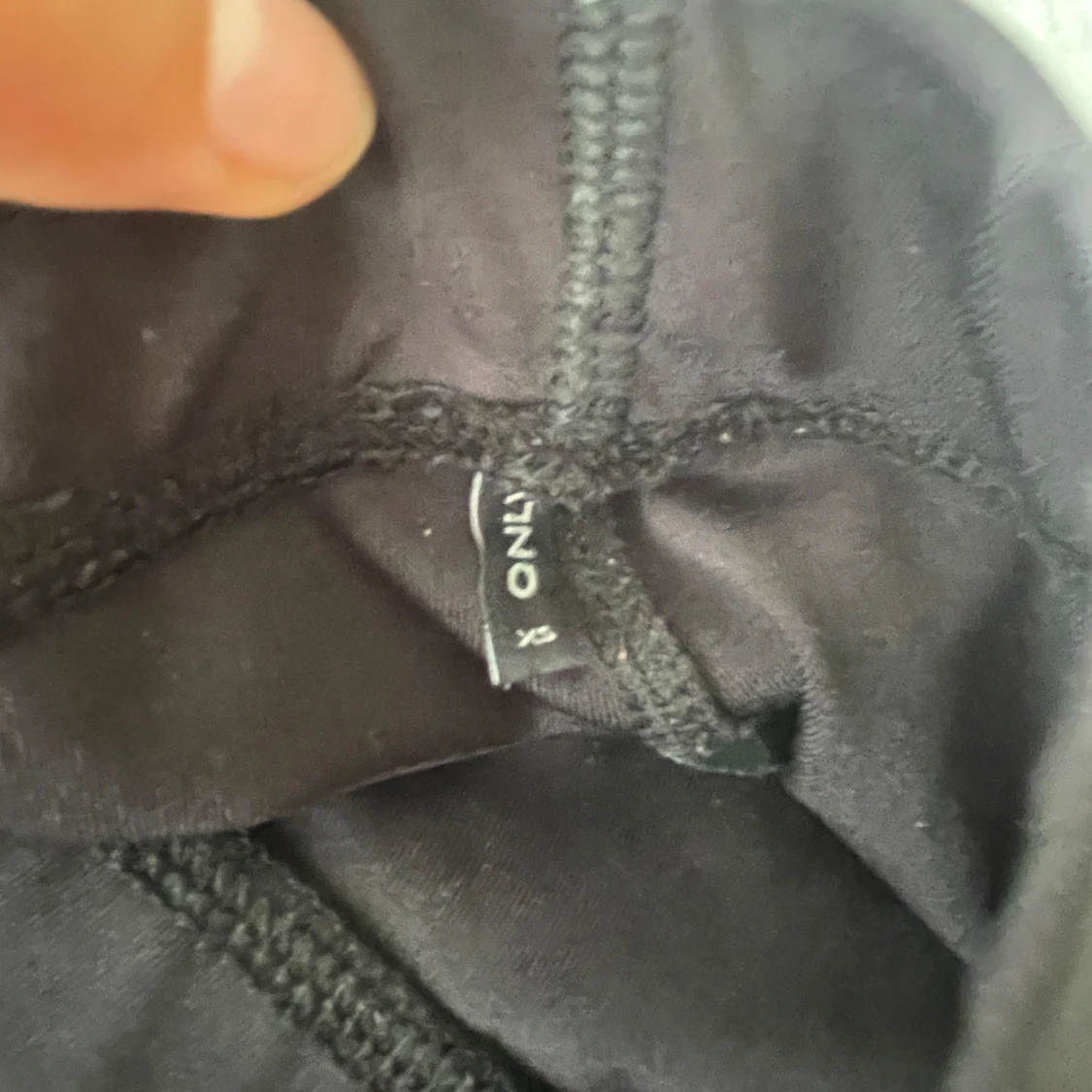 Svarta cykelshorts från Only XS - 2