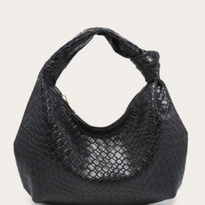 Jätte bra o står väska från shein - Inga skador alls