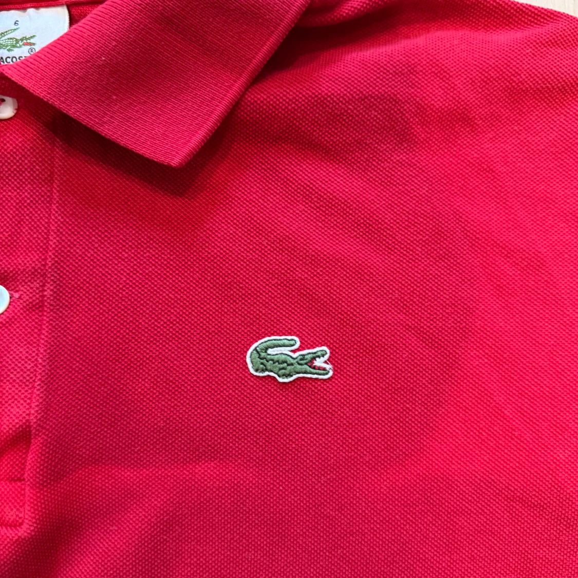 Röd pikétröja från Lacoste - 2