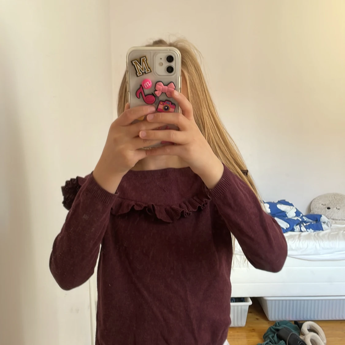 Vinröd tröja med volang från H&M - 3