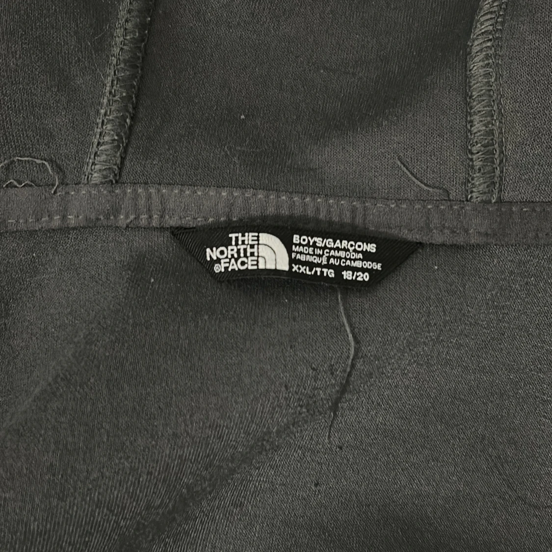 Grå och svart vindjacka från The North Face - 2