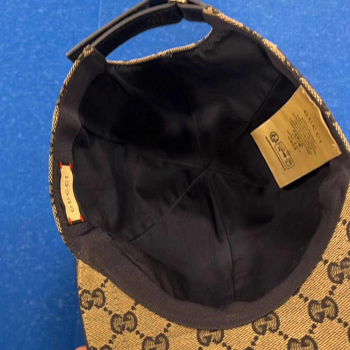 Beige keps från Gucci med monogram - 2