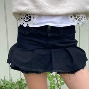 Svart volangkjol i jeans - Trendig jeans volangkjol! fett cool💖💖