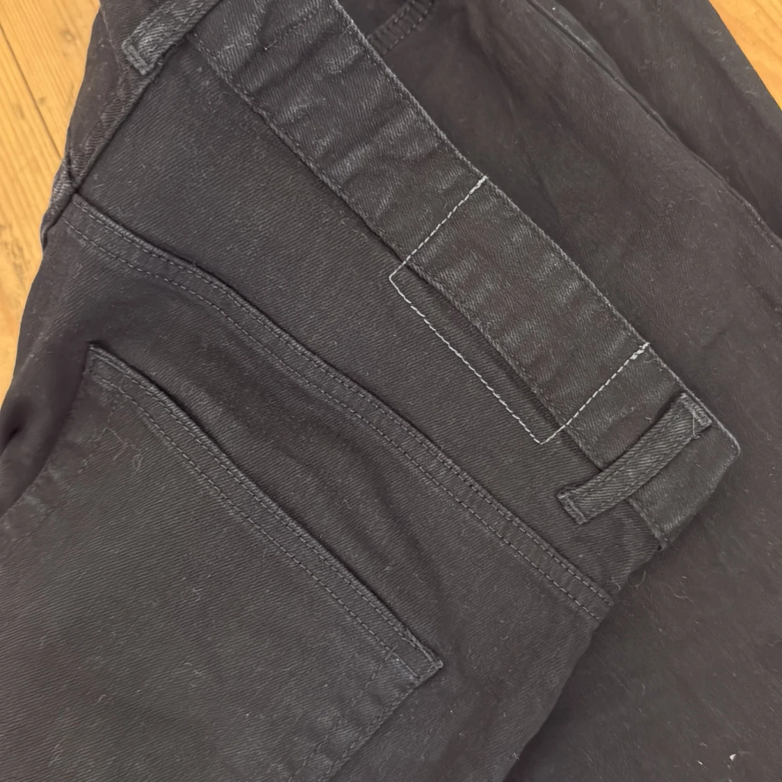 Svarta jeansbyxor från Kappahl - 2