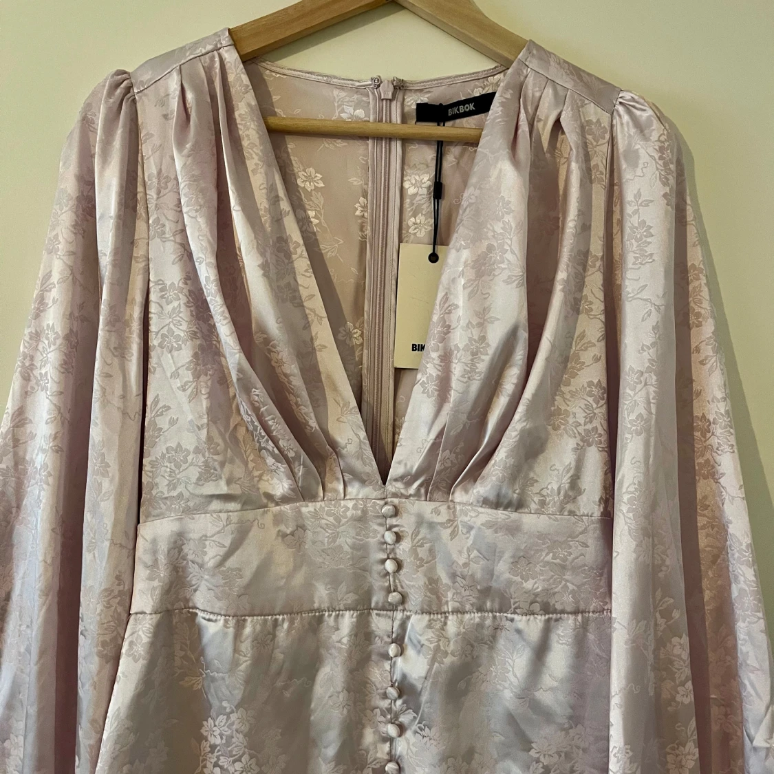 Lila satinklänning  - 1