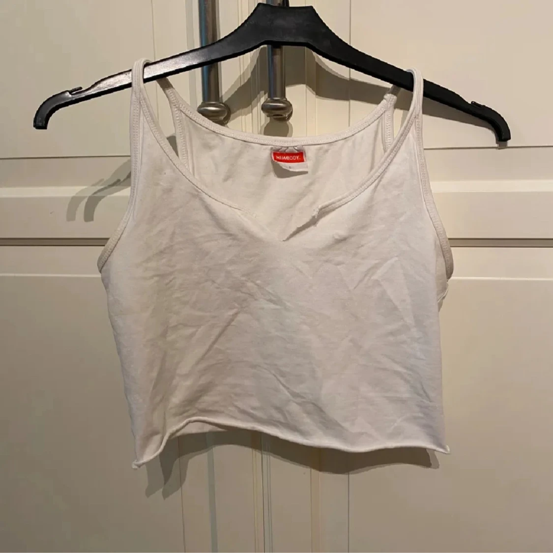 Vit croppad linnetopp från Newbody