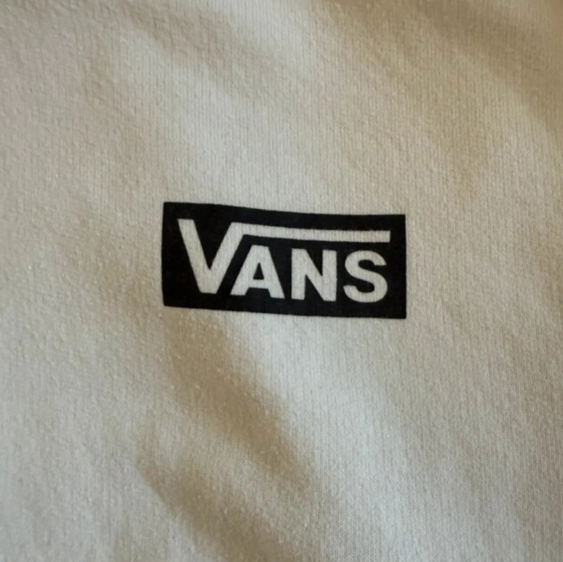 Vit hoodie från Vans - 2