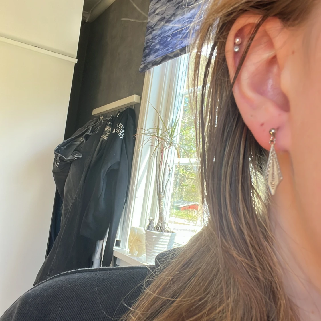 Silvriga geometriska örhängen - 1