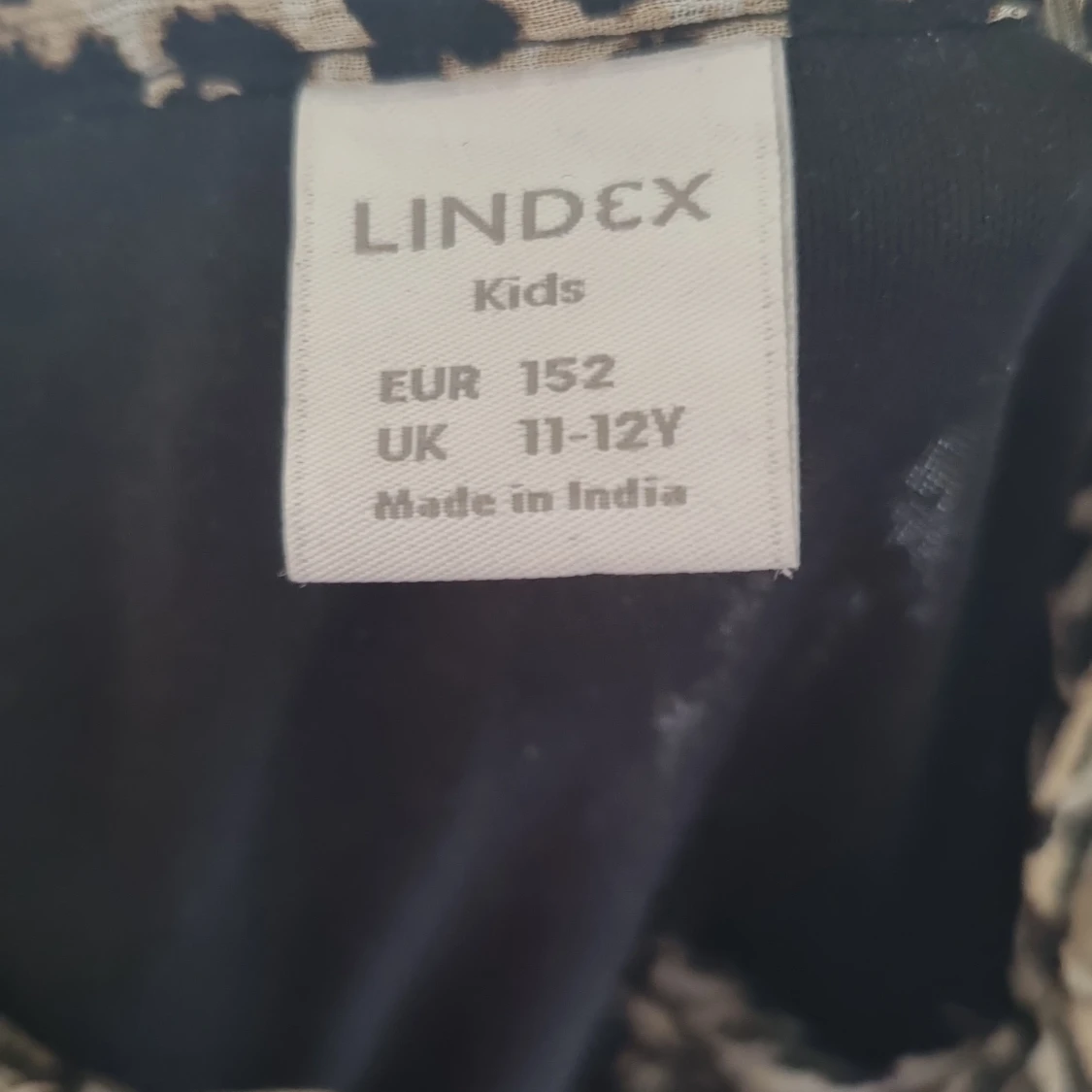 Leopard printad Blus med volanger från lindex  - 3